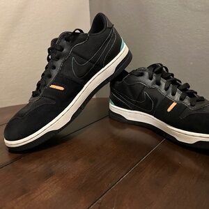 Nike N.354 Squash types